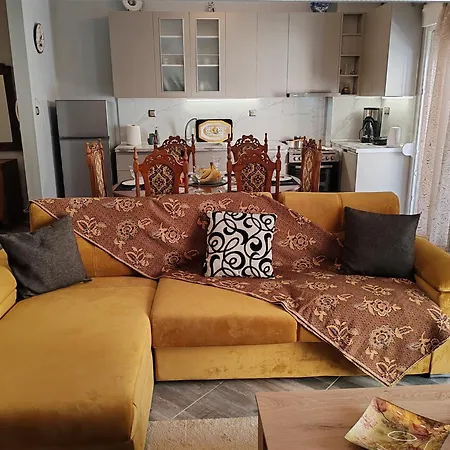 Victoria House * Kavala